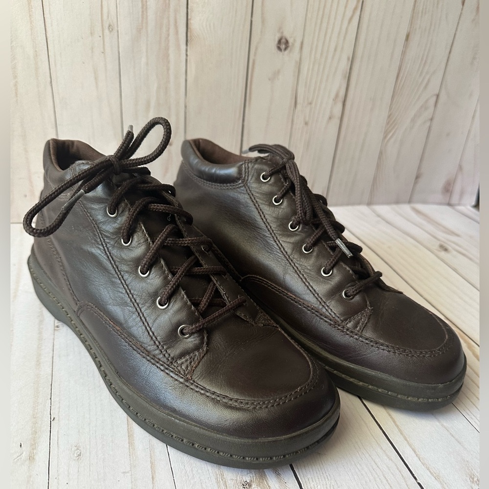 Easy Spirit Wilkess short boots